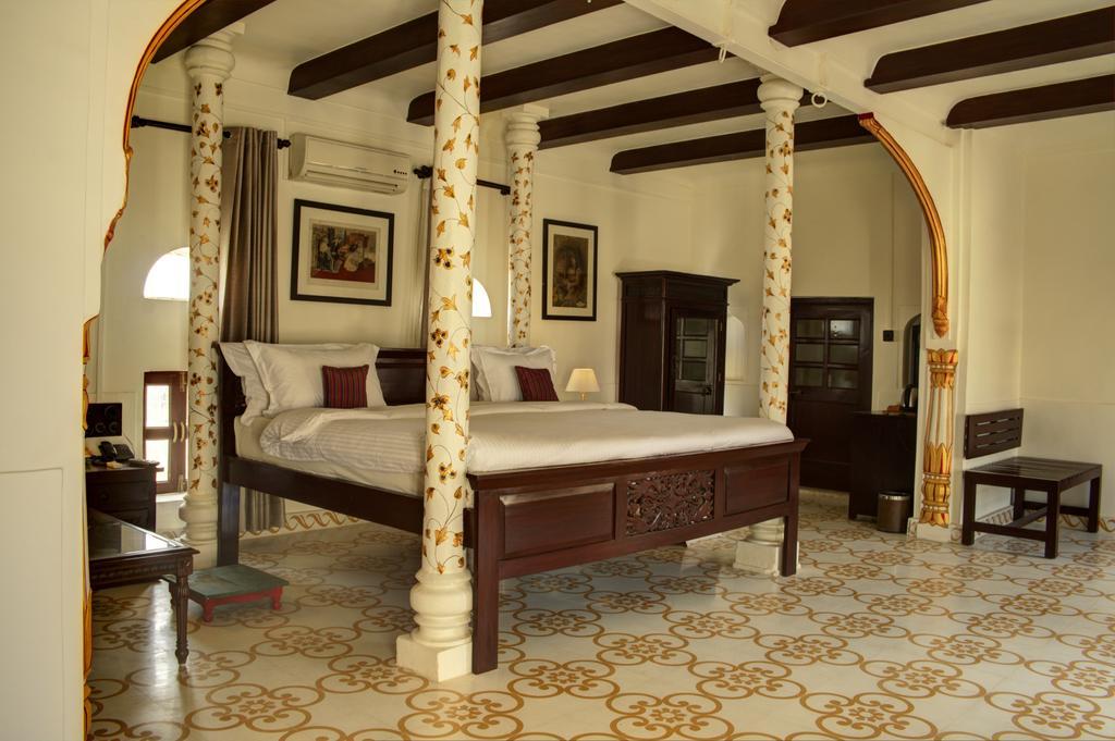 Amritara Surajgarh Fort Quarto foto